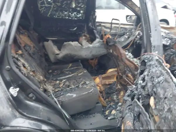 KNMAT2MV5GP706802 2016 NISSAN ROGUE - Image 8