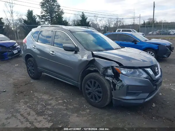 KNMAT2MV5HP502227 2017 NISSAN ROGUE - Image 1