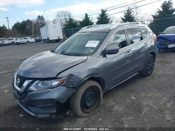 KNMAT2MV5HP502227 2017 NISSAN ROGUE - Image 2