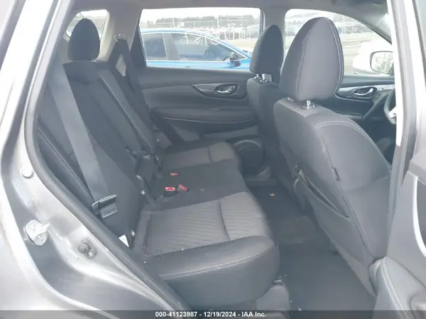KNMAT2MV5HP502227 2017 NISSAN ROGUE - Image 8