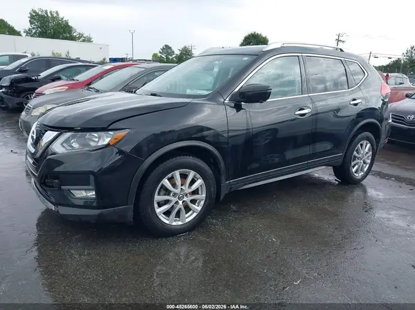 KNMAT2MV5HP505225 2017 NISSAN ROGUE - Image 2