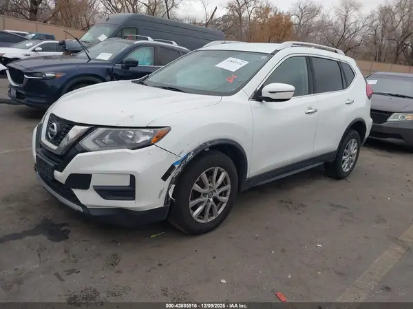 KNMAT2MV5HP508688 2017 NISSAN ROGUE - Image 2