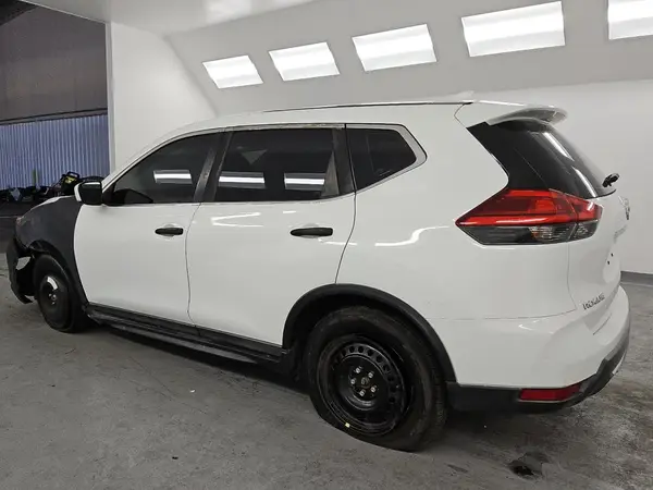 KNMAT2MV5HP510666 2017 NISSAN ROGUE - Image 2