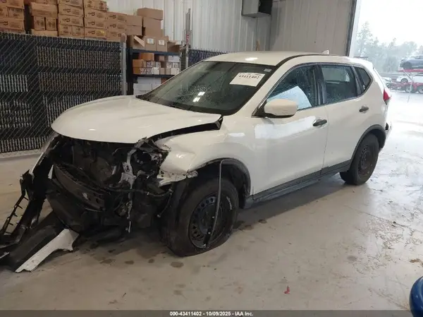 KNMAT2MV5HP516306 2017 NISSAN ROGUE - Image 2