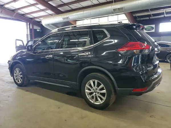 KNMAT2MV5HP517066 2017 NISSAN ROGUE - Image 2