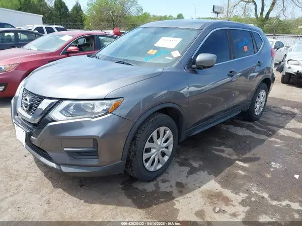 KNMAT2MV5HP517438 2017 NISSAN ROGUE - Image 2