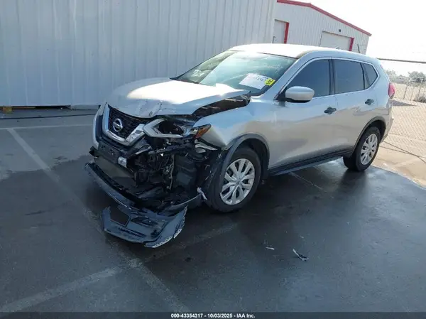 KNMAT2MV5HP517813 2017 NISSAN ROGUE - Image 2