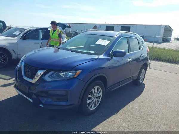 KNMAT2MV5HP517875 2017 NISSAN ROGUE - Image 2