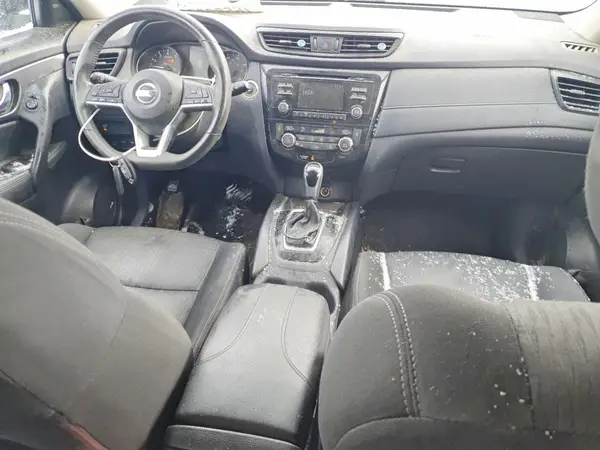KNMAT2MV5HP523028 2017 NISSAN ROGUE - Image 8