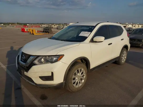 KNMAT2MV5HP523806 2017 NISSAN ROGUE - Image 2