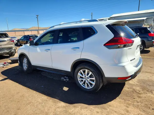 KNMAT2MV5HP525880 2017 NISSAN ROGUE - Image 2