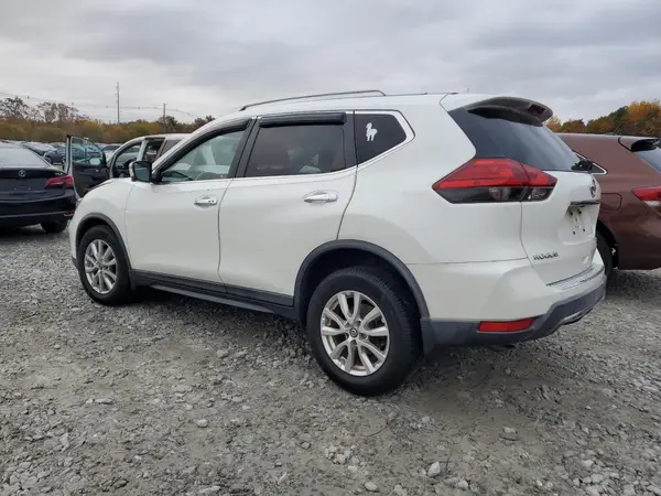 KNMAT2MV5HP528827 2017 NISSAN ROGUE - Image 2