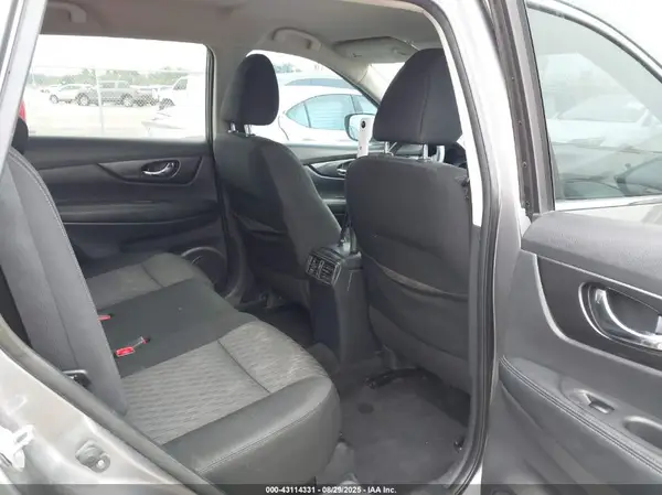 KNMAT2MV5HP532277 2017 NISSAN ROGUE - Image 8