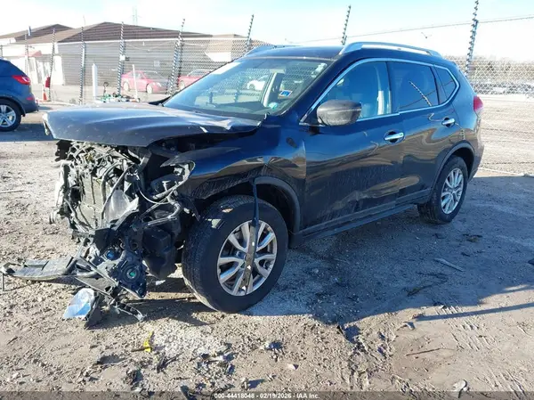 KNMAT2MV5HP535776 2017 NISSAN ROGUE - Image 2
