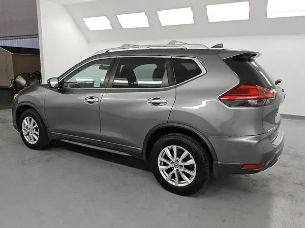 KNMAT2MV5HP537706 2017 NISSAN ROGUE - Image 2