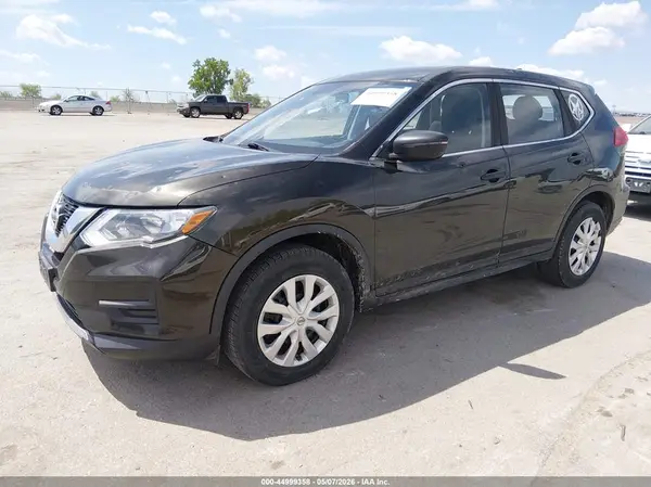 KNMAT2MV5HP543974 2017 NISSAN ROGUE - Image 2