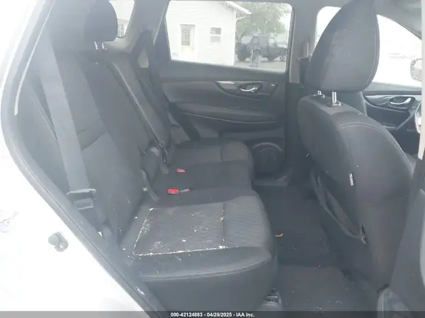 KNMAT2MV5HP552643 2017 NISSAN ROGUE - Image 8
