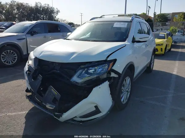 KNMAT2MV5HP556255 2017 NISSAN ROGUE - Image 2