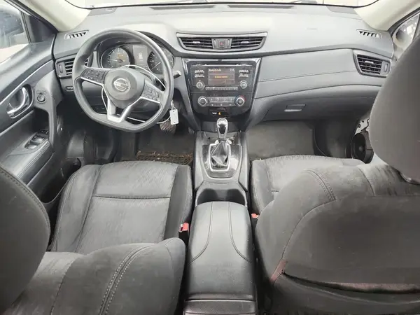 KNMAT2MV5HP557132 2017 NISSAN ROGUE - Image 8
