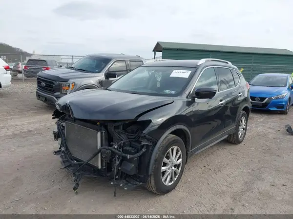 KNMAT2MV5HP564324 2017 NISSAN ROGUE - Image 2