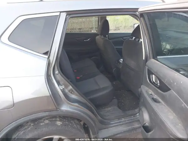 KNMAT2MV5HP567546 2017 NISSAN ROGUE - Image 8