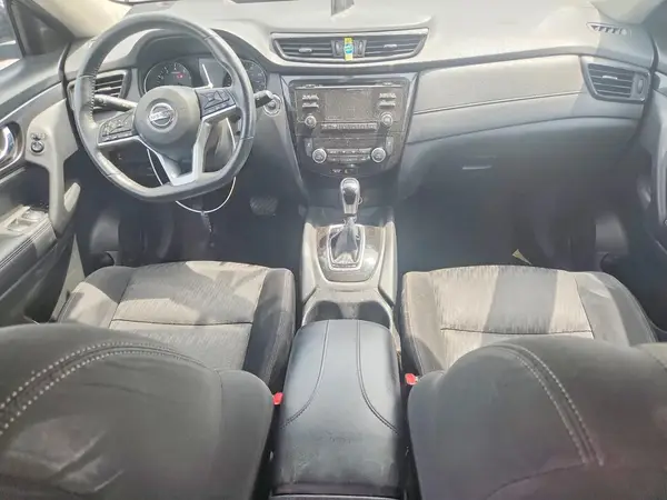 KNMAT2MV5HP572097 2017 NISSAN ROGUE - Image 8