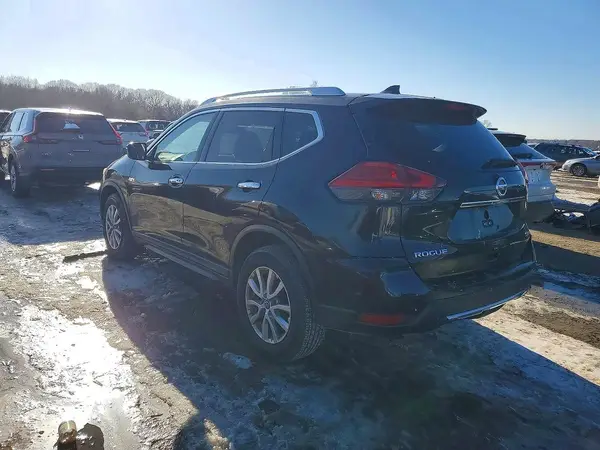 KNMAT2MV5HP576165 2017 NISSAN ROGUE - Image 2