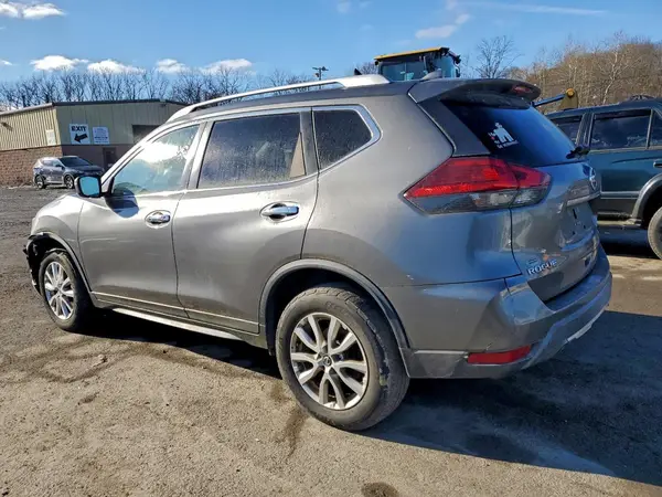 KNMAT2MV5HP576795 2017 NISSAN ROGUE - Image 2