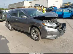 KNMAT2MV5HP580877 2017 NISSAN ROGUE