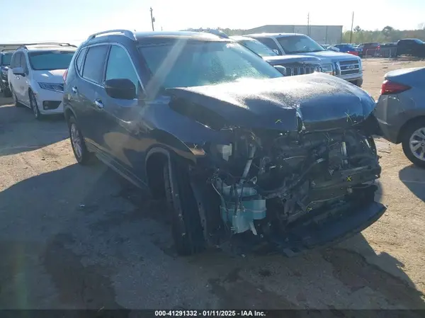 KNMAT2MV5HP582208 2017 NISSAN ROGUE - Image 1