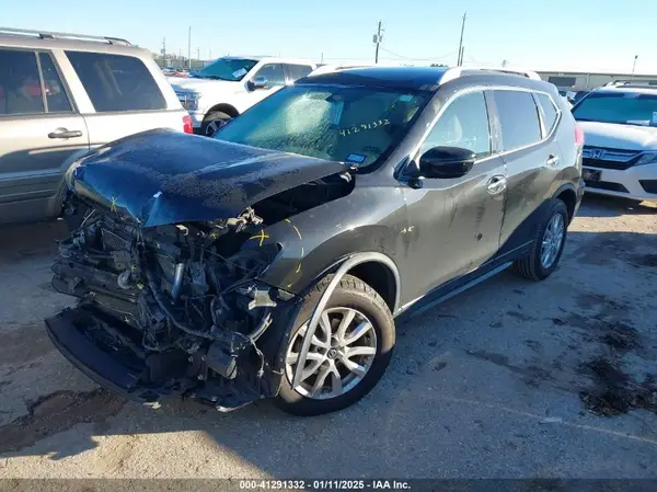 KNMAT2MV5HP582208 2017 NISSAN ROGUE - Image 2