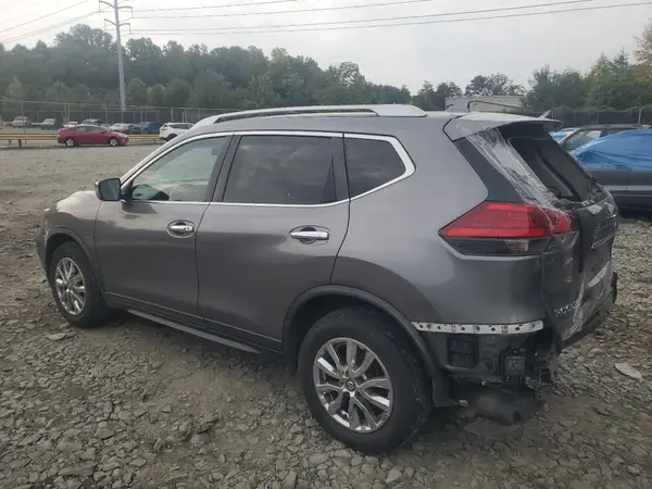 KNMAT2MV5HP582984 2017 NISSAN ROGUE - Image 2