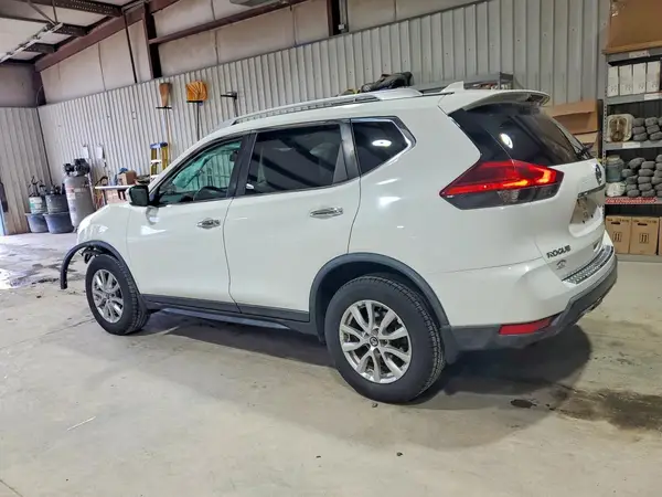 KNMAT2MV5HP593029 2017 NISSAN ROGUE - Image 2