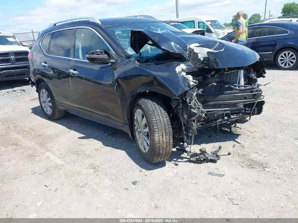 KNMAT2MV5HP593807 2017 NISSAN ROGUE - Image 1