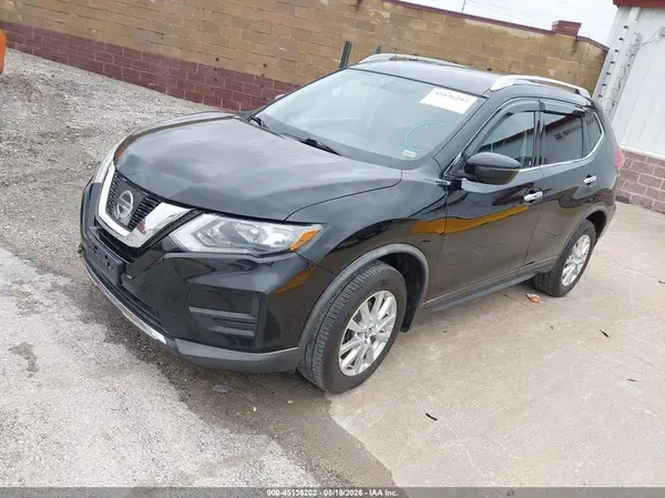 KNMAT2MV5HP598439 2017 NISSAN ROGUE - Image 2