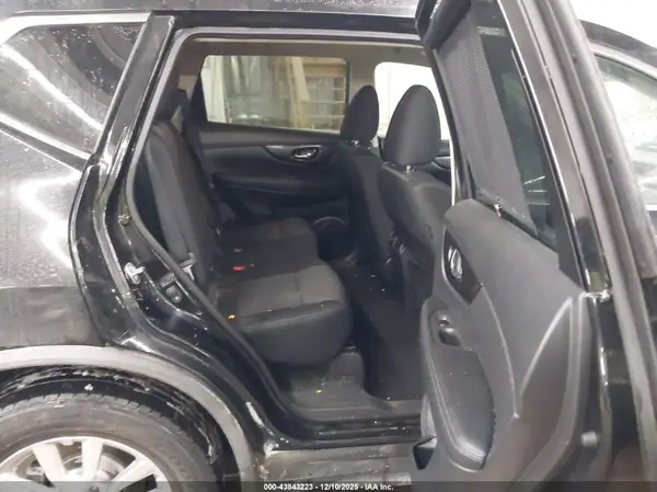KNMAT2MV5HP608726 2017 NISSAN ROGUE - Image 8