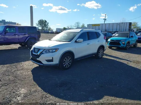 KNMAT2MV5HP615952 2017 NISSAN ROGUE - Image 2
