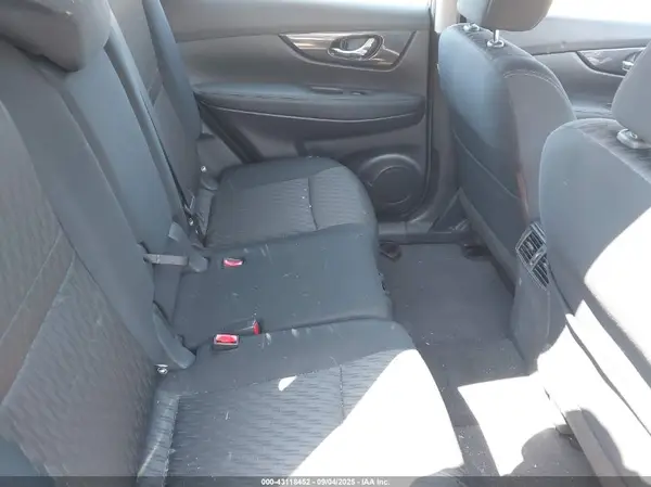 KNMAT2MV5HP616549 2017 NISSAN ROGUE - Image 8