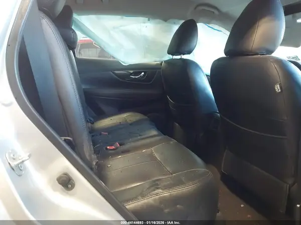 KNMAT2MV5HP616986 2017 NISSAN ROGUE - Image 8