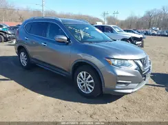 KNMAT2MV5JP500550 2018 NISSAN ROGUE