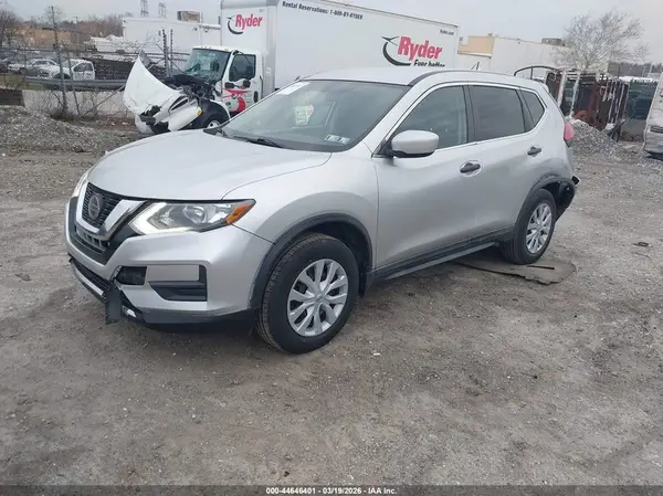 KNMAT2MV5JP503741 2018 NISSAN ROGUE - Image 2