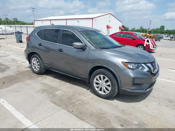 KNMAT2MV5JP509541 2018 NISSAN ROGUE - Image 1