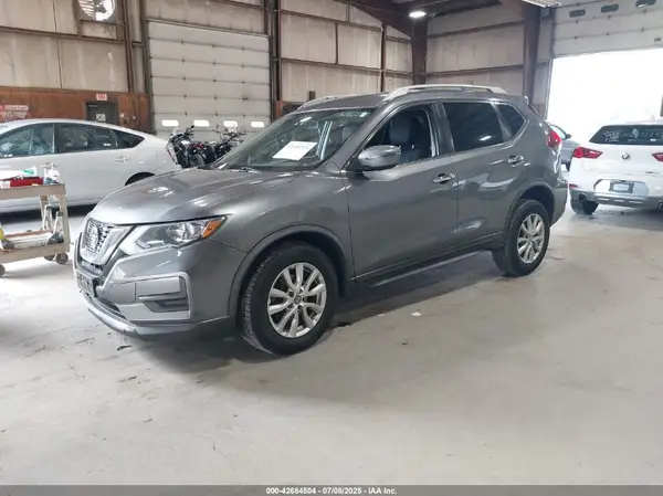 KNMAT2MV5JP510902 2018 NISSAN ROGUE - Image 2