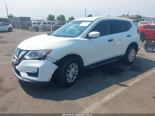 KNMAT2MV5JP513332 2018 NISSAN ROGUE - Image 2
