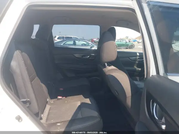 KNMAT2MV5JP513332 2018 NISSAN ROGUE - Image 8