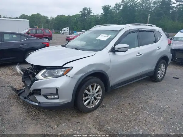 KNMAT2MV5JP513573 2018 NISSAN ROGUE - Image 2