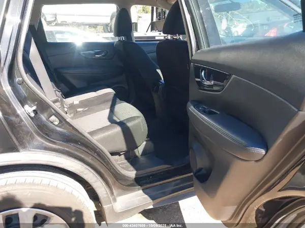 KNMAT2MV5JP521236 2018 NISSAN ROGUE - Image 8