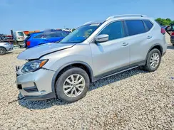 KNMAT2MV5JP523195 2018 NISSAN ROGUE