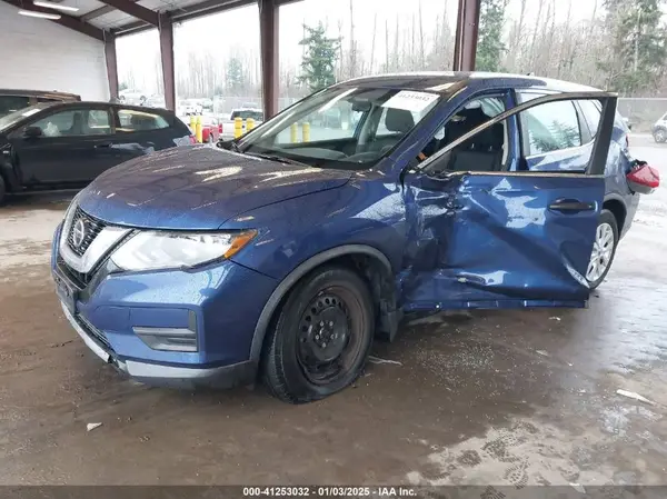 KNMAT2MV5JP528624 2018 NISSAN ROGUE - Image 2