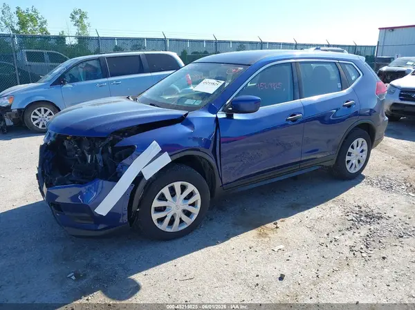 KNMAT2MV5JP533306 2018 NISSAN ROGUE - Image 2
